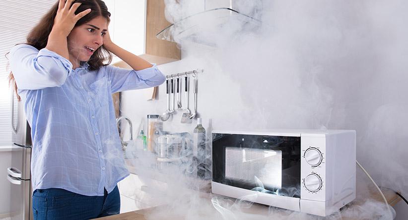 A lista de alimentos que não deve levar ao microondas para e