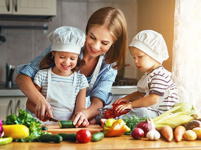 OS MELHORES ALIMENTOS PARA OS SEUS FILHOS 